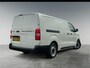 Peugeot e-Expert GB EV L2 75kWh 136pk | NAVI | APPLE CARPLAY / ANDROID AUTO | PARKEERSENSOREN VOOR EN ACHTER | CAMERA | DODEHOEKBEW. | MISTLAMPEN | LICHT + REGENSENSOR | AUTOMATISCHE VERLICHTING | DIGITAL COCKPIT |