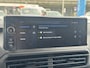 Peugeot e-Expert GB EV L2 75kWh 136pk | NAVI | APPLE CARPLAY / ANDROID AUTO | PARKEERSENSOREN VOOR EN ACHTER | CAMERA | DODEHOEKBEW. | MISTLAMPEN | LICHT + REGENSENSOR | AUTOMATISCHE VERLICHTING | DIGITAL COCKPIT |