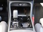 Volvo XC40 2.0 B4 Plus Dark Automaat / Trekhaak / All-seasonbanden / 19" velgen / Verwarmd voorruit