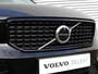 Volvo XC40 2.0 B4 Plus Dark Automaat / Trekhaak / All-seasonbanden / 19" velgen / Verwarmd voorruit