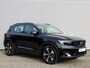 Volvo XC40 2.0 B4 Plus Dark Automaat / Trekhaak / All-seasonbanden / 19" velgen / Verwarmd voorruit
