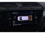 Volkswagen Touran 1.5 TSI Comfortline Business 5p | Wegklapbare Trekhaak | CarPlay | 3-Zone climate | Parkeersensoren | Navigatie