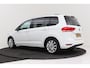 Volkswagen Touran 1.5 TSI Comfortline Business 5p | Wegklapbare Trekhaak | CarPlay | 3-Zone climate | Parkeersensoren | Navigatie