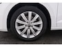 Volkswagen Touran 1.5 TSI Comfortline Business 5p | Wegklapbare Trekhaak | CarPlay | 3-Zone climate | Parkeersensoren | Navigatie