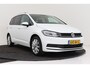 Volkswagen Touran 1.5 TSI Comfortline Business 5p | Wegklapbare Trekhaak | CarPlay | 3-Zone climate | Parkeersensoren | Navigatie