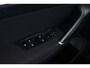 Volkswagen Touran 1.5 TSI Comfortline Business 5p | Wegklapbare Trekhaak | CarPlay | 3-Zone climate | Parkeersensoren | Navigatie