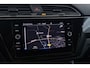 Volkswagen Touran 1.5 TSI Comfortline Business 5p | Wegklapbare Trekhaak | CarPlay | 3-Zone climate | Parkeersensoren | Navigatie