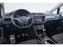 Volkswagen Touran 1.5 TSI Comfortline Business 5p | Wegklapbare Trekhaak | CarPlay | 3-Zone climate | Parkeersensoren | Navigatie