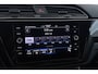 Volkswagen Touran 1.5 TSI Comfortline Business 5p | Wegklapbare Trekhaak | CarPlay | 3-Zone climate | Parkeersensoren | Navigatie