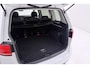 Volkswagen Touran 1.5 TSI Comfortline Business 5p | Wegklapbare Trekhaak | CarPlay | 3-Zone climate | Parkeersensoren | Navigatie