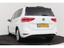 Volkswagen Touran 1.5 TSI Comfortline Business 5p | Wegklapbare Trekhaak | CarPlay | 3-Zone climate | Parkeersensoren | Navigatie