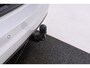 Volkswagen Touran 1.5 TSI Comfortline Business 5p | Wegklapbare Trekhaak | CarPlay | 3-Zone climate | Parkeersensoren | Navigatie