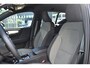 Volvo XC40 B4 Plus Dark | Trekhaak | Allseason banden | Verwarmbare voorstoelen en stuurwiel | Premium audio by Harman Kardon | Apple carplay/Android auto | Verwarmbare voorruit