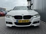 BMW 3-Serie BWJ 2016 330e 184 PK M-Sport AUTOMAAT | NAVI | CLIMA | CRUISE | BLUETOOTH | FULL LED | SCHUIF/KANTEL DAK | LMV | PDC