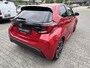 Toyota Yaris 1.5 Hybrid 115 DYNAMIC NIEUW DIRECT LEVERBAAR! STOEL/STUURVERW 17'' LM-VELGEN BLIND SPOT KEYLESS CLIMA APPLE/ANDROID PARK-SENSOREN