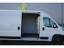 Fiat Ducato 35H 2.3 MultiJet L3H2 in Topstaat |Grijs |160 pk |Volautomatische versnellingsbak |Camera |Cruise |Navi |Trekhaak |Climate control |1e eigenaar |3500 KG