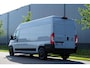 Fiat Ducato 35H 2.3 MultiJet L3H2 in Topstaat |Grijs |160 pk |Volautomatische versnellingsbak |Camera |Cruise |Navi |Trekhaak |Climate control |1e eigenaar |3500 KG