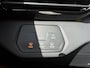 Volkswagen ID.4 Life 77 kWh / Trekhaak / Adapt. Cruise / Carplay / PDC V+A / Stoel verwarming