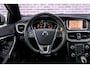 Volvo V40 1.5 T3 Polar+ Sport | R-Design | Harman Kardon Audio | Achteruitrijcamera | Parkeerassistent | Parkeersensoren | Panoramadak | Keyless Entry | Navigatie | Alarm | Stoelverwarming | Dealeronderhouden