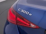 Mercedes-Benz C-klasse 300 e AMG Line Limited PHEV | PANORAMADAK | DISTRONIC (ACC) | ACHTERUITRIJCAMERA | DODEHOEKASSISTENT | AMBIENT LIGHTING | MERCEDES-DEALER ONDERHOUDEN | RIJKLAAR MET 12 MAANDEN BOVAG GARANTIE |