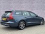 Volvo V60 2.0 T6 Plug-in Hybrid AWD Plus Dark | PHEV Long Range | Achteruitrijcamera | Parkeersensoren | Elektrisch Verstelbare Voorstoelen | Stoelverwarming voor en achter | Harman Kardon Audio | Keyless Entry | Elektrische Achterklep | Navigatie Google Maps | Apple Carplay | Android Auto