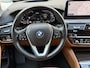 BMW 5-Serie Touring 530e Business Edition Plus Luxury | Lederen bekleding | Adaptieve cruise | Lane assist | Harman&kardon | Head up | Camera | Navigatie | Apple CarPlay | Sfeerverlichting | Sportstoelen met memory | Stoelverwarming | 18 inch velgen | Full-LED | DAB | Elektrische achterklep | Dealeronderhouden
