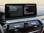 BMW 5-Serie Touring 530e Business Edition Plus Luxury | Lederen bekleding | Adaptieve cruise | Lane assist | Harman&kardon | Head up | Camera | Navigatie | Apple CarPlay | Sfeerverlichting | Sportstoelen met memory | Stoelverwarming | 18 inch velgen | Full-LED | DAB | Elektrische achterklep | Dealeronderhouden