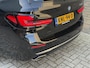 BMW 5-Serie Touring 530e Business Edition Plus Luxury | Lederen bekleding | Adaptieve cruise | Lane assist | Harman&kardon | Head up | Camera | Navigatie | Apple CarPlay | Sfeerverlichting | Sportstoelen met memory | Stoelverwarming | 18 inch velgen | Full-LED | DAB | Elektrische achterklep | Dealeronderhouden