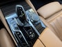 BMW 5-Serie Touring 530e Business Edition Plus Luxury | Lederen bekleding | Adaptieve cruise | Lane assist | Harman&kardon | Head up | Camera | Navigatie | Apple CarPlay | Sfeerverlichting | Sportstoelen met memory | Stoelverwarming | 18 inch velgen | Full-LED | DAB | Elektrische achterklep | Dealeronderhouden