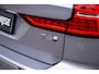 Volvo V60 2.0 T6 Plug-in hybrid AWD Ultra Dark | Google | Long Range | Schuif-/Kanteldak | Adaptieve Cruise Control | DAB | Head-Up Display | Camera | Stoelverwarming Voor + Achter | Harman Kardon Audio | Getint Glas | Zitverlenging | Elek. Stoelen | Memory | 19" LM