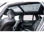 Volvo V60 2.0 T6 Plug-in hybrid AWD Ultra Dark | Google | Long Range | Schuif-/Kanteldak | Adaptieve Cruise Control | DAB | Head-Up Display | Camera | Stoelverwarming Voor + Achter | Harman Kardon Audio | Getint Glas | Zitverlenging | Elek. Stoelen | Memory | 19" LM