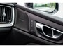 Volvo V60 2.0 T6 Plug-in hybrid AWD Ultra Dark | Google | Long Range | Schuif-/Kanteldak | Adaptieve Cruise Control | DAB | Head-Up Display | Camera | Stoelverwarming Voor + Achter | Harman Kardon Audio | Getint Glas | Zitverlenging | Elek. Stoelen | Memory | 19" LM