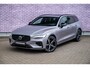 Volvo V60 2.0 T6 Plug-in hybrid AWD Ultra Dark | Google | Long Range | Schuif-/Kanteldak | Adaptieve Cruise Control | DAB | Head-Up Display | Camera | Stoelverwarming Voor + Achter | Harman Kardon Audio | Getint Glas | Zitverlenging | Elek. Stoelen | Memory | 19" LM