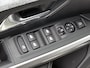 Peugeot 3008 1.2 Hybrid 145 Allure | Navigatie | 360° Camera | Stuurverwarming | Adaptieve Cruise Control | Dodehoeksensor | Climate Control | Parkeersensoren v+a | Draadloze Apple Carplay / Android Auto + telefoonlader | Armsteun | Led koplampen | Keyless |  Donker getint glas | 19" Lichtmetalen velgen |