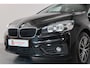BMW 2-Serie Gran Tourer 218i Essential 7-Persoons Cruise Control, Navigatie, Stoelverwarming