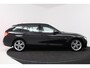 BMW 3-Serie Touring 320i (PANORAMADAK, TREKHAAK WEGKLAPBAAR, PARKEERSENSOREN, STOELVERWARMING, SPORSTOELEN, LED)