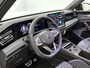 Volkswagen Tiguan 1.5 eHybrid R-Line Edition 204 PK | Trekhaak | Black Style | Panoramadak | Camera | Android Auto | Navigatie | Keyless access | Ruiten getint | Achterklep elektrisch | Ergo stoelen | Apple Carplay | Dodehoeksensoren | Stoelverwarming |