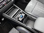 Volkswagen Tiguan 1.5 eHybrid R-Line Edition 204 PK | Trekhaak | Black Style | Panoramadak | Camera | Android Auto | Navigatie | Keyless access | Ruiten getint | Achterklep elektrisch | Ergo stoelen | Apple Carplay | Dodehoeksensoren | Stoelverwarming |