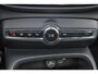 Volvo XC40 Recharge Plus 70 kWh - IntelliSafe Assist & Surround - Parkeercamera achter - Verwarmde voorstoelen & stuur - Parkeersensoren voor & achter - Draadloze tel. lader - Warmtepomp - 20' LMV