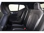 Volvo XC40 Recharge Plus 70 kWh - IntelliSafe Assist & Surround - Parkeercamera achter - Verwarmde voorstoelen & stuur - Parkeersensoren voor & achter - Draadloze tel. lader - Warmtepomp - 20' LMV