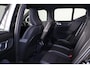 Volvo XC40 Recharge Plus 70 kWh - IntelliSafe Assist & Surround - Parkeercamera achter - Verwarmde voorstoelen & stuur - Parkeersensoren voor & achter - Draadloze tel. lader - Warmtepomp - 20' LMV