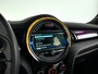 MINI Cooper 5-Deurs 1.5 Chili | Parkeersensoren | Stoelverwarming | Cruise control | Head-up display | Harman Kardon