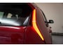 Kia Niro EV e-Niro DynamicLine 64.8 kWh 3-fase [ Navi Adapt.cruise Camera Stoel-en stuurverwarming ]