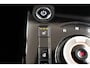 Kia Niro EV e-Niro DynamicLine 64.8 kWh 3-fase [ Navi Adapt.cruise Camera Stoel-en stuurverwarming ]
