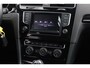 Volkswagen Golf 1.2 TSI Business Edition 105PK / 77kW, Verwarmbare voorstoelen, ErgoActive bestuurdersstoel met massagefunctie, 17" LMV, parkeersensoren voor en achter (pdc), achteruitrijcamera (rear view), navigatie, half lederen bekleding, privacy glas, 2-zone climatronic, elektrisch verstel- en verwarmbare buitenspiegels, reservewiel, cruise control, multifunctioneel lederen stuurwiel