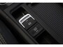 Volkswagen Golf 1.2 TSI Business Edition 105PK / 77kW, Verwarmbare voorstoelen, ErgoActive bestuurdersstoel met massagefunctie, 17" LMV, parkeersensoren voor en achter (pdc), achteruitrijcamera (rear view), navigatie, half lederen bekleding, privacy glas, 2-zone climatronic, elektrisch verstel- en verwarmbare buitenspiegels, reservewiel, cruise control, multifunctioneel lederen stuurwiel