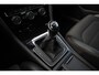 Volkswagen Golf 1.2 TSI Business Edition 105PK / 77kW, Verwarmbare voorstoelen, ErgoActive bestuurdersstoel met massagefunctie, 17" LMV, parkeersensoren voor en achter (pdc), achteruitrijcamera (rear view), navigatie, half lederen bekleding, privacy glas, 2-zone climatronic, elektrisch verstel- en verwarmbare buitenspiegels, reservewiel, cruise control, multifunctioneel lederen stuurwiel