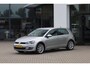 Volkswagen Golf 1.2 TSI Business Edition 105PK / 77kW, Verwarmbare voorstoelen, ErgoActive bestuurdersstoel met massagefunctie, 17" LMV, parkeersensoren voor en achter (pdc), achteruitrijcamera (rear view), navigatie, half lederen bekleding, privacy glas, 2-zone climatronic, elektrisch verstel- en verwarmbare buitenspiegels, reservewiel, cruise control, multifunctioneel lederen stuurwiel