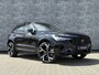 Volvo XC60 2.0 T8 Plug-in hybrid AWD Ultra Dark Exec. Ed. | Actieve Luchtvering | Bowers & Wilkins Audio | Head-up Display | 360 Graden Camera | Panoramadak | Lichtmetalen Velgen 22 inch | Elektrisch Verstelbare Voorstoelen | Geventileerde Stoelen | Massagefunctie | Keyless Entry | BLIS