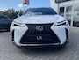 Lexus UX 300h Ultimate Edition DIRECT LEVERBAAR EL-ACHTERKLEP STUURVERW STOELVERW GROOT-SCHERM BLIND-SPOT